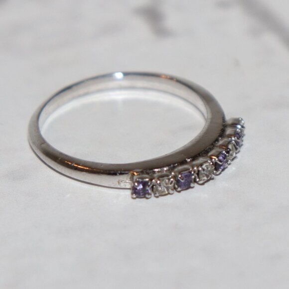 💜 Silver Ring · White & Purple CZ · Size 8.5 💜 - Picture 4 of 5